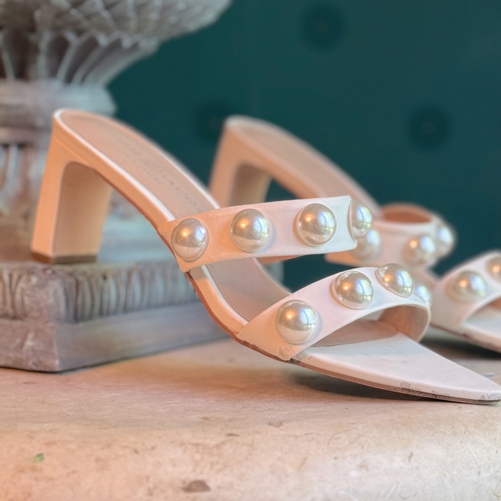 Chinese Laundry Pointy Toe Sandals 8.5